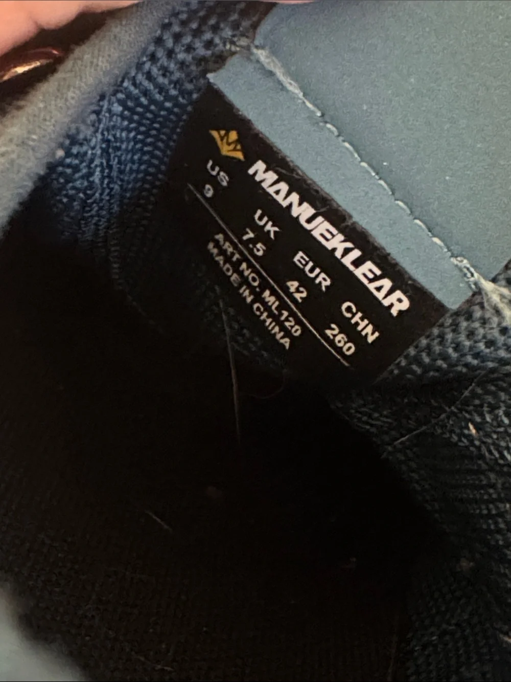 Manueklear Power Navy Strap Sneakers